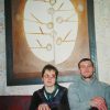 Менск, 1998 год Паліна Качаткова і паэт Анатоль Сыс на фоне карціны „Гняздо-2″ мастака Сяргея Дзегрцяронка. 