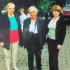 Марэк Навіцкі з выпускніцамі Школы па правах чалавека, Варшава, чэрвень 2001 год  